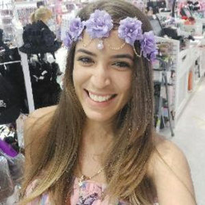 Meet your Posher, Leanne